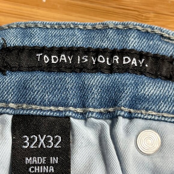 Kenneth Cole Mens Light Wash Athletic Fit Denim Jeans 32x32 Button Fly  5-Pocket - Picture 8 of 12